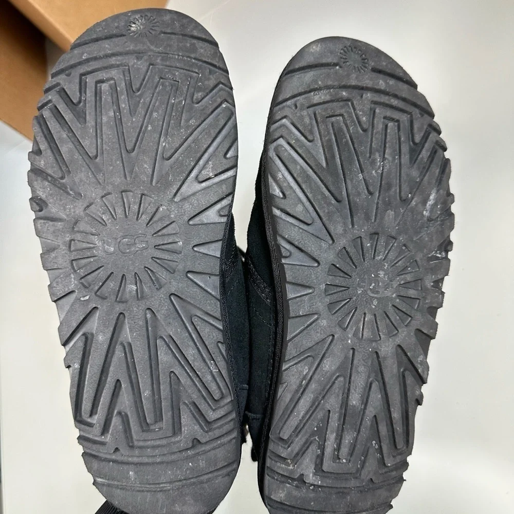 Mens sz 8 UGG NEUMEL Black
